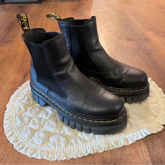 Dr Martens Dr. Martens Women's Audrick Chelsea Boots 9 - Picture 2 of 8